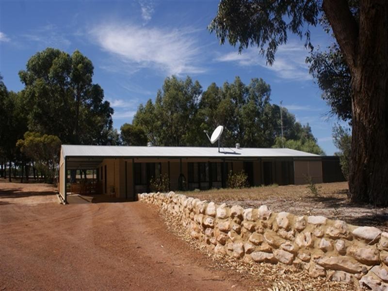 118 Acacia Road, Yardarino WA 6525
