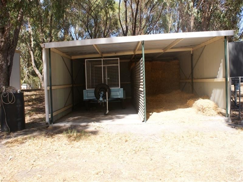 118 Acacia Road, Yardarino WA 6525