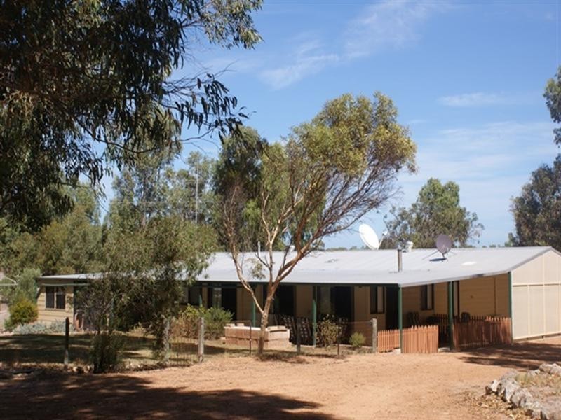 118 Acacia Road, Yardarino WA 6525