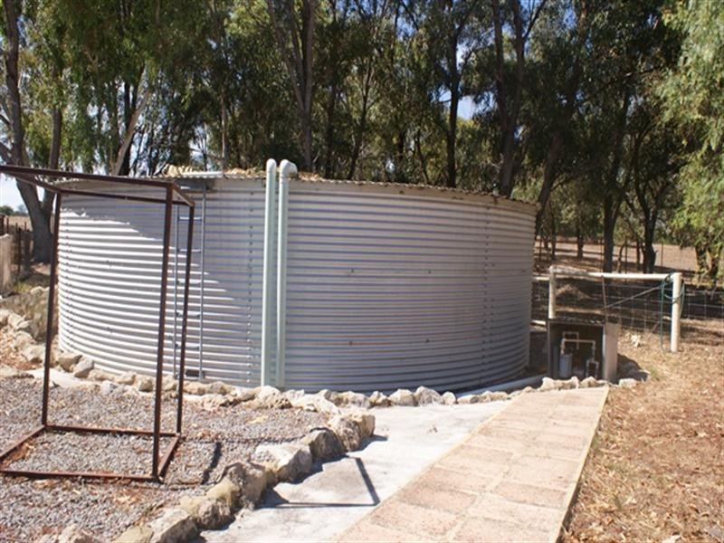 118 Acacia Road, Yardarino WA 6525