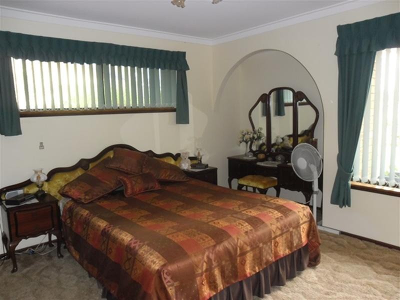 17 Slaughter Street, Three Springs WA 6519