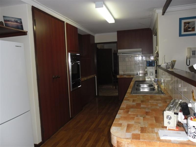 17 Slaughter Street, Three Springs WA 6519