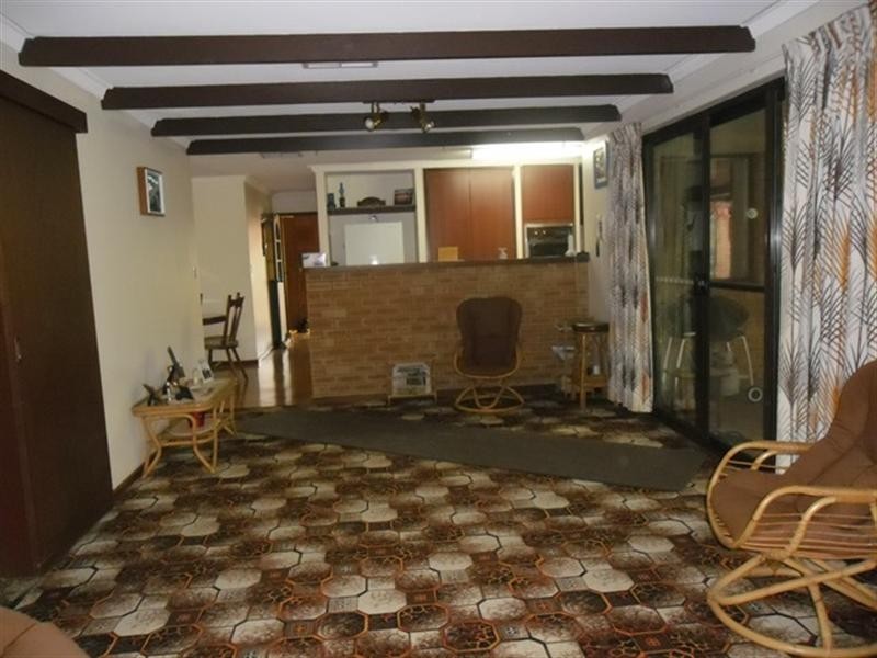 17 Slaughter Street, Three Springs WA 6519