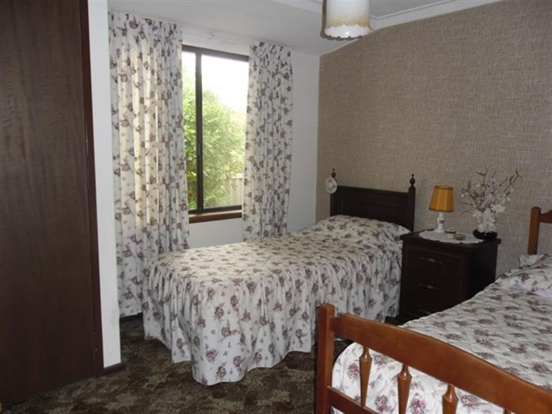 17 Slaughter Street, Three Springs WA 6519