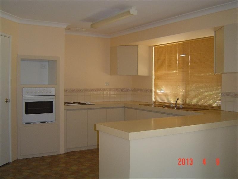 14 Massingham Place, Dongara WA 6525