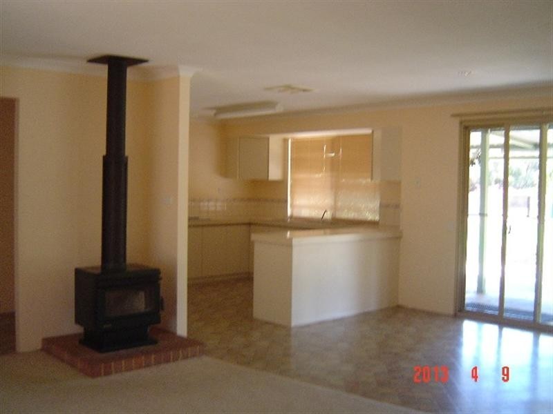 14 Massingham Place, Dongara WA 6525