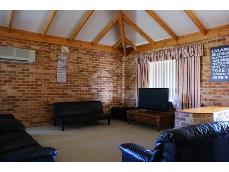 15 Whelan Street, Port Denison WA 6525