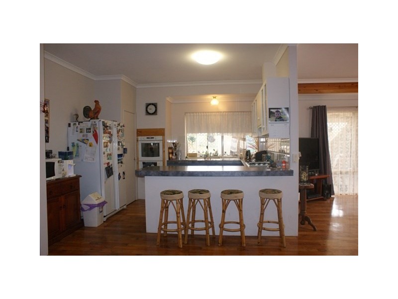 92 Tulloch Drive, Dongara WA 6525