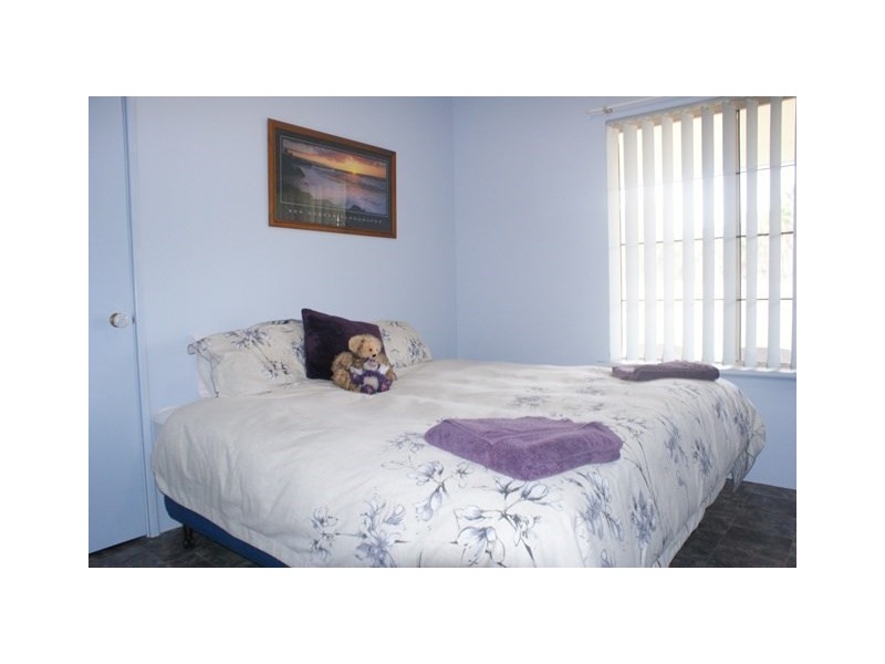 92 Tulloch Drive, Dongara WA 6525