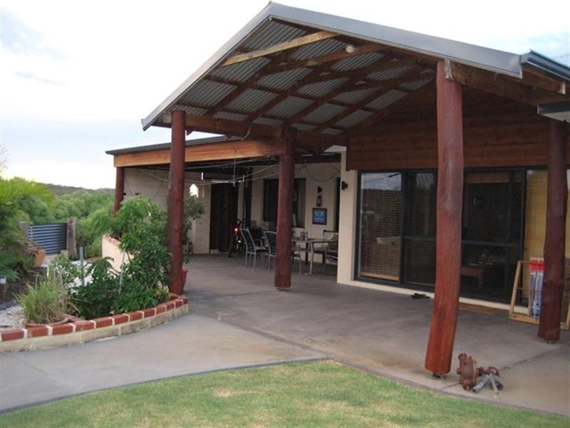 5 McNaboe Court, Port Denison WA 6525