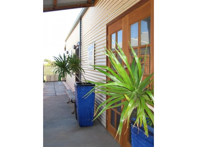 5 McNaboe Court, Port Denison WA 6525