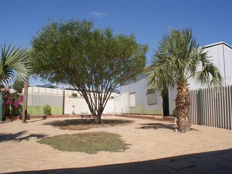 212 Point Leander Drive, Port Denison WA 6525