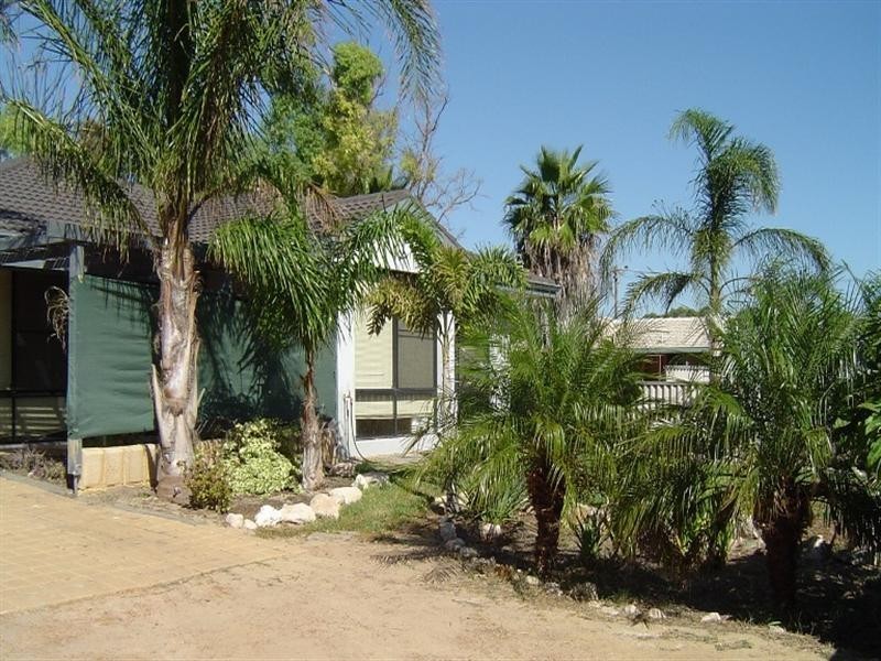 29 Pickering Drive, Dongara WA 6525