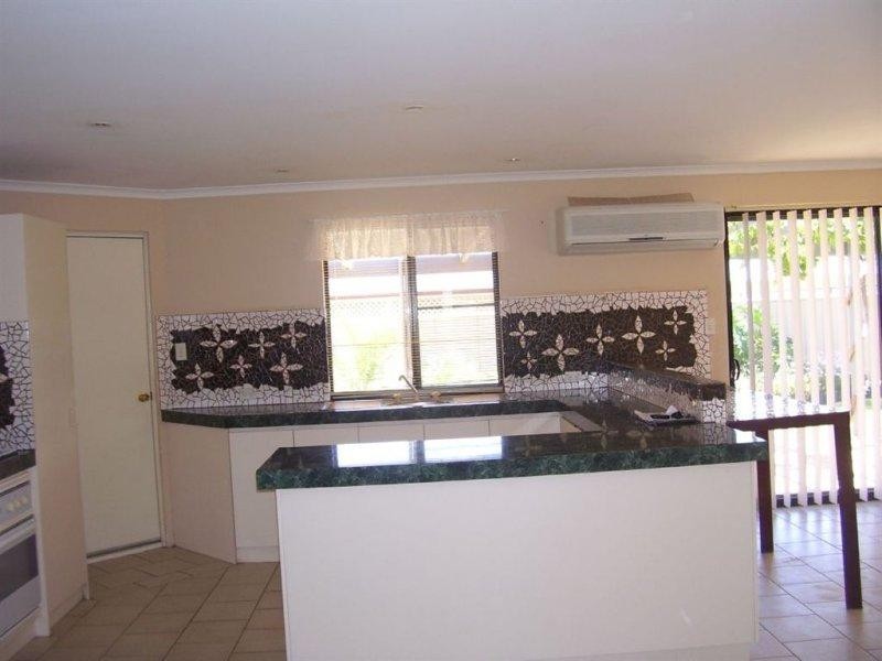 29 Pickering Drive, Dongara WA 6525