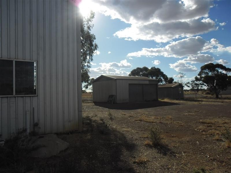 7 Water Street, Three Springs WA 6519