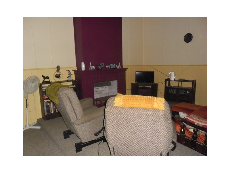 6 Railway Avenue, Carnamah WA 6517