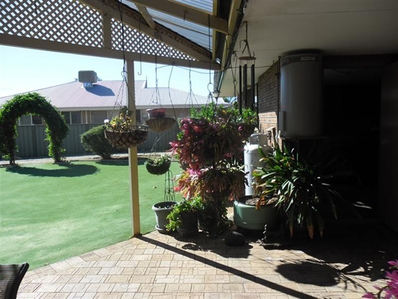 12 Bierman Street, Carnamah WA 6517