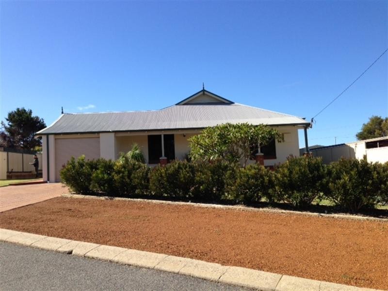 11 Reeve Terrace, Port Denison WA 6525