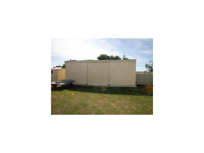 20 Mitchell Heights, Dongara WA 6525