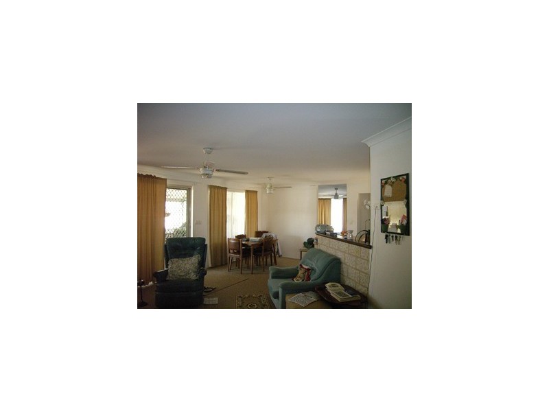 20 Mitchell Heights, Dongara WA 6525