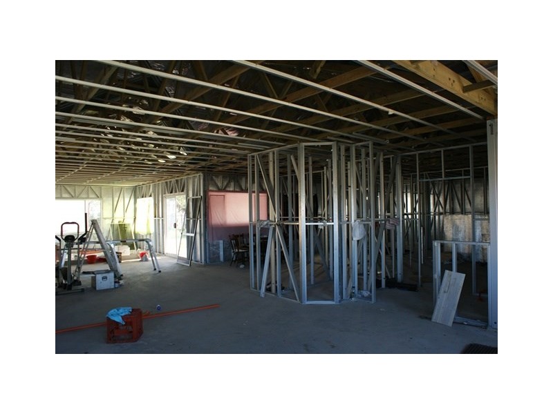 4 Bayliss Road, Dongara WA 6525