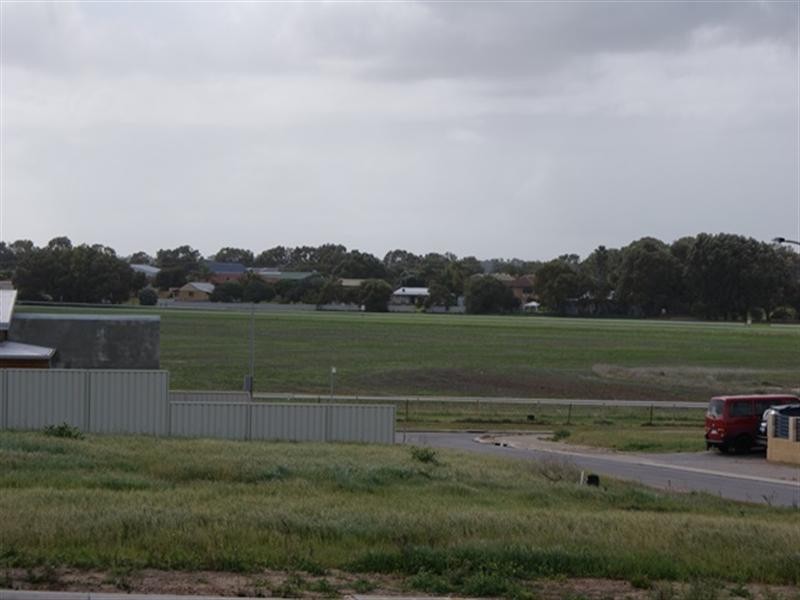 25 Premier Circle, Dongara WA 6525