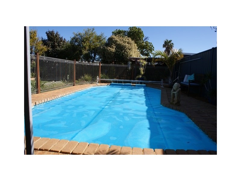 17 Flanagan Way, Dongara WA 6525