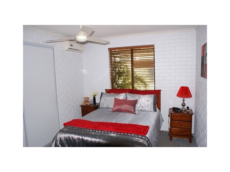 17 Flanagan Way, Dongara WA 6525