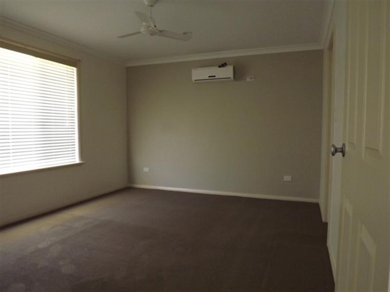 15 Premier Circle, Dongara WA 6525