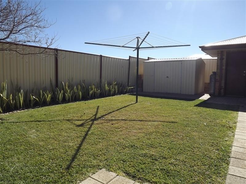 15 Premier Circle, Dongara WA 6525