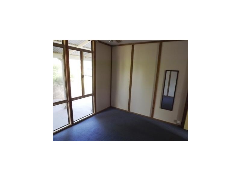 8 Richardson Road, Port Denison WA 6525