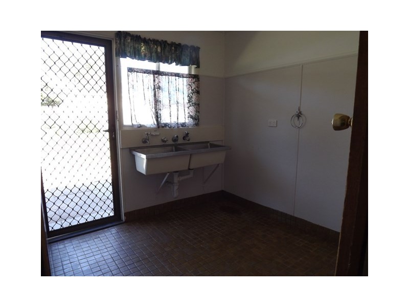 13 CHURCH Street, Dongara WA 6525