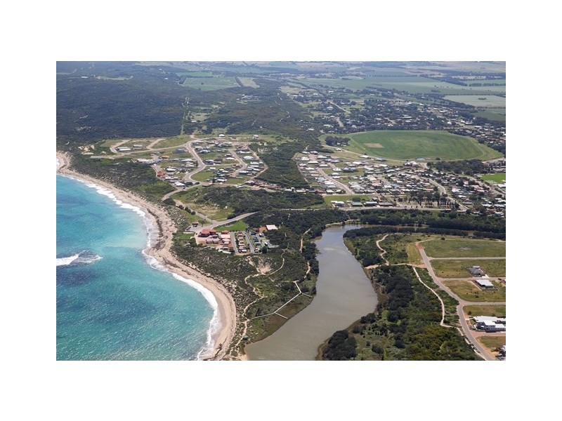 19 Poole View, Dongara WA 6525