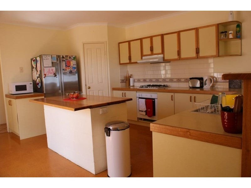 14 Bungaru Road, Port Denison WA 6525