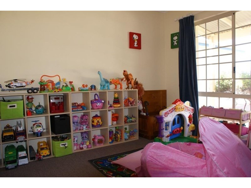 14 Bungaru Road, Port Denison WA 6525