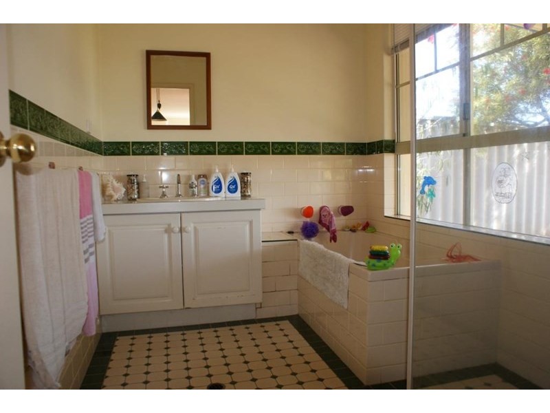 14 Bungaru Road, Port Denison WA 6525