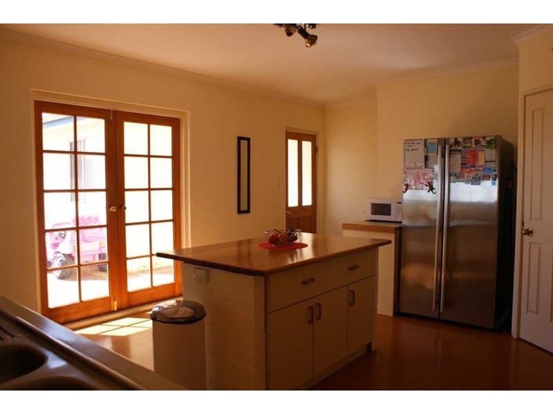 14 Bungaru Road, Port Denison WA 6525