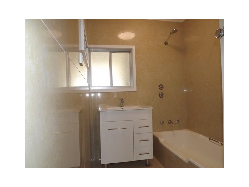 13 HEPBURN Street, Dongara WA 6525