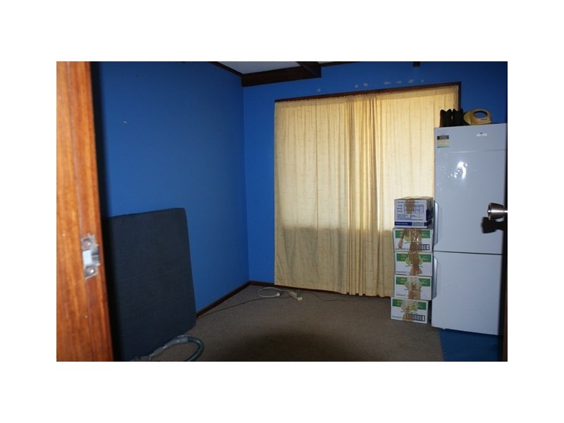 18 Armstrong Street, Dongara WA 6525