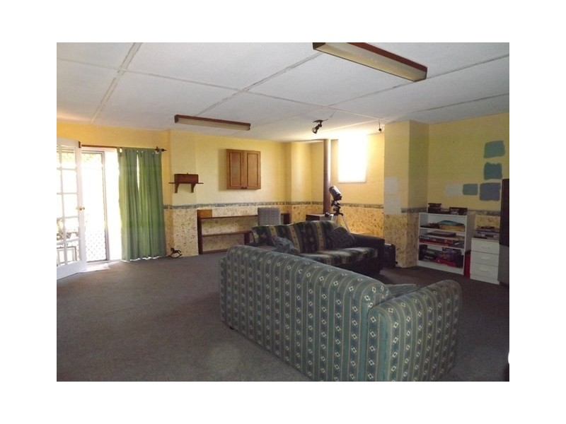 10 Whelan Street, Port Denison WA 6525