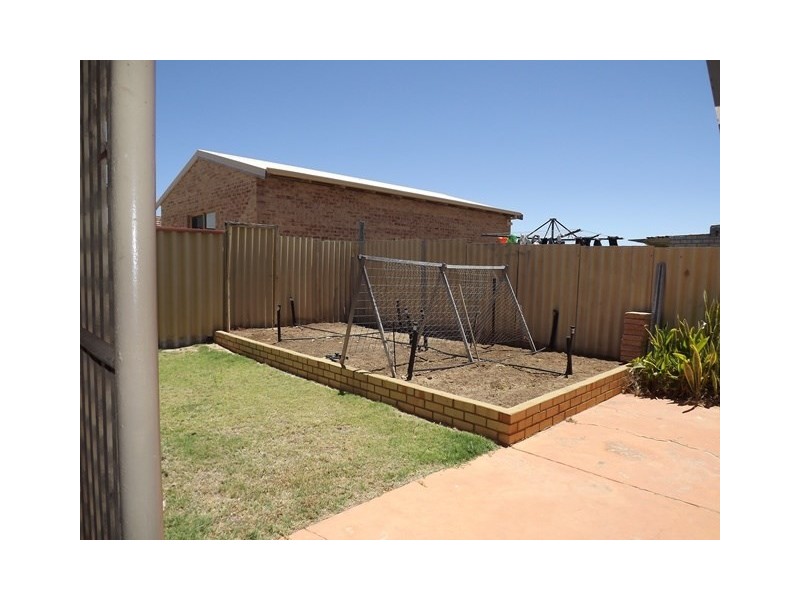 10 Whelan Street, Port Denison WA 6525