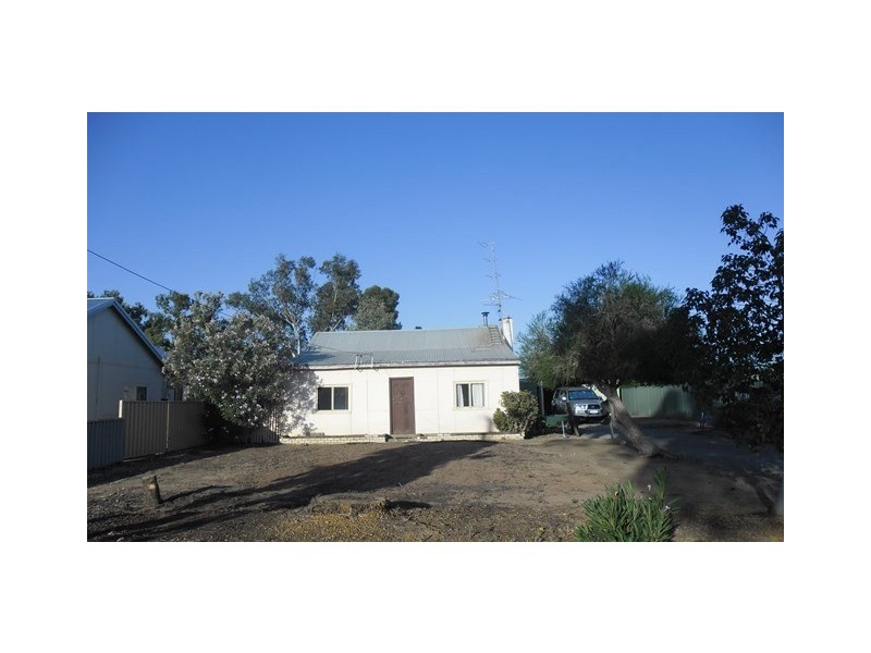 11 Yarra Street, Carnamah WA 6517