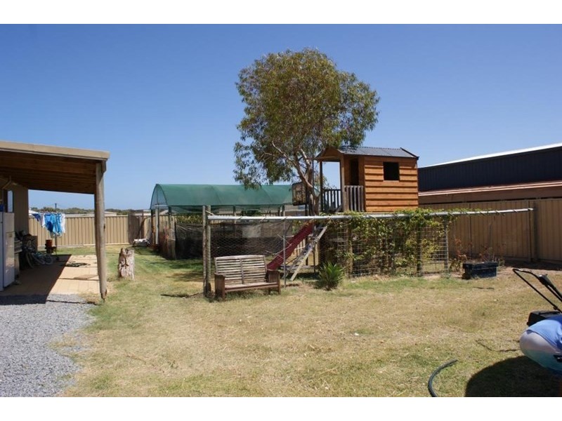 3 Chivers Concourse, Dongara WA 6525