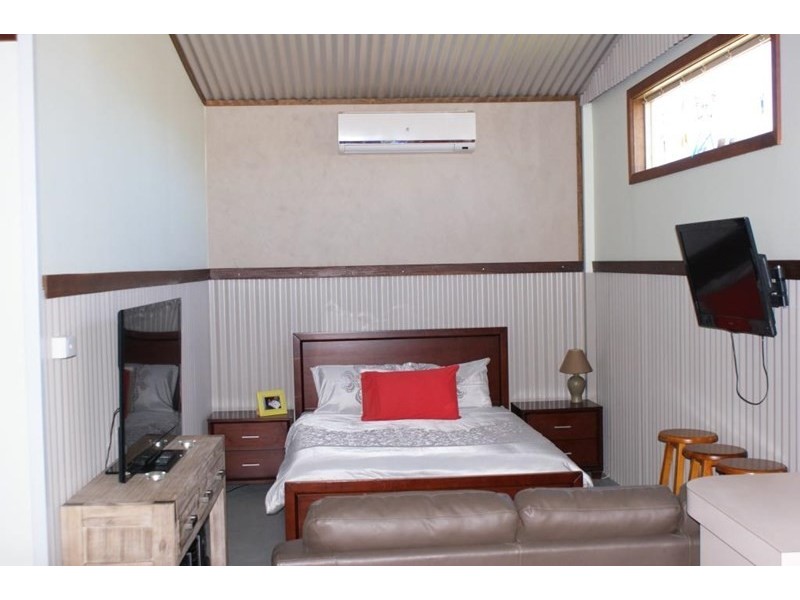 3 Chivers Concourse, Dongara WA 6525