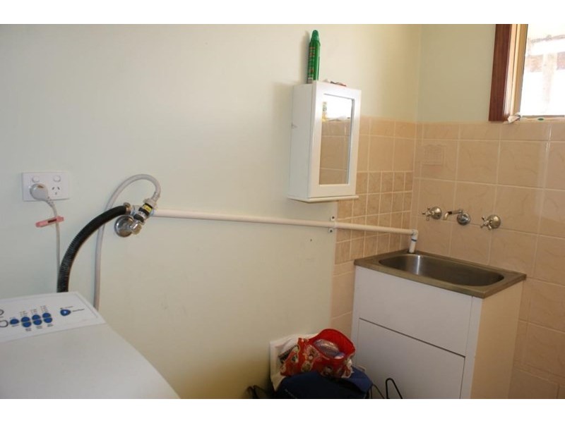 3 Chivers Concourse, Dongara WA 6525