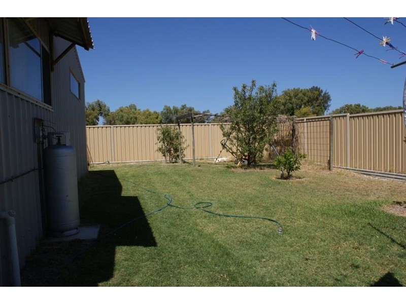 3 Chivers Concourse, Dongara WA 6525