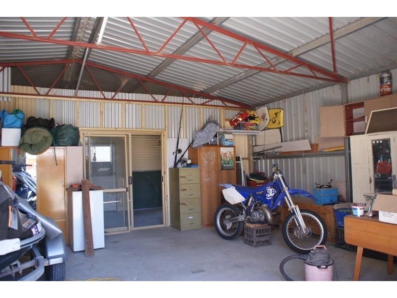3 Chivers Concourse, Dongara WA 6525