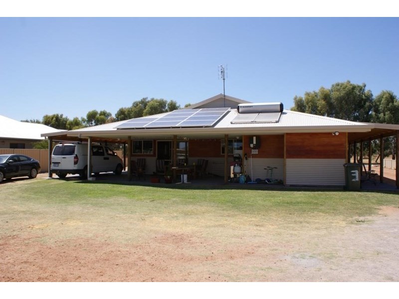 3 Chivers Concourse, Dongara WA 6525