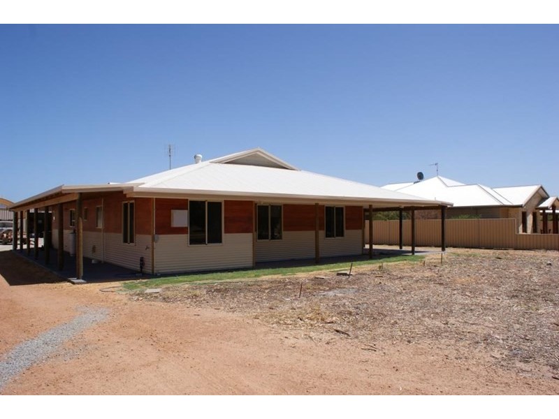 3 Chivers Concourse, Dongara WA 6525