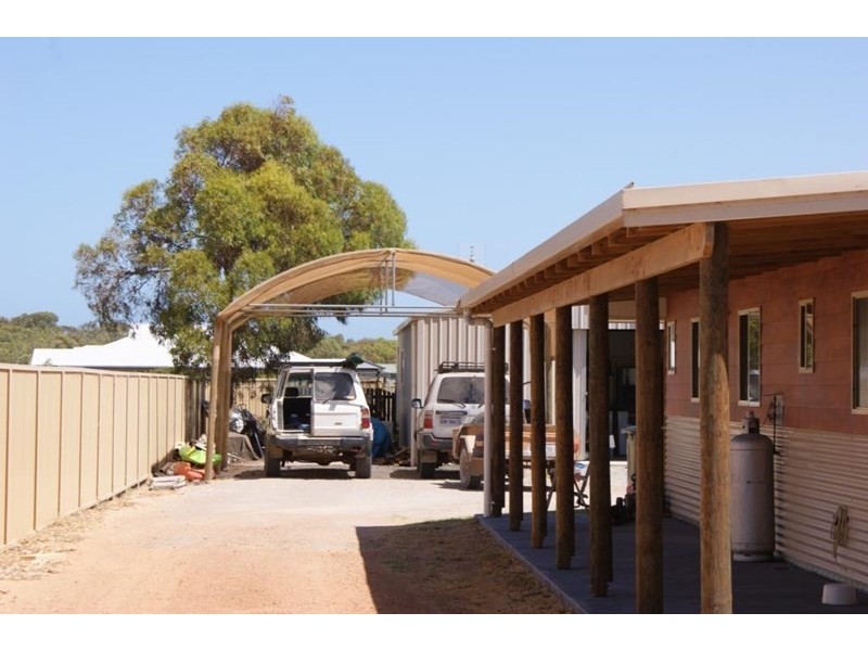 3 Chivers Concourse, Dongara WA 6525